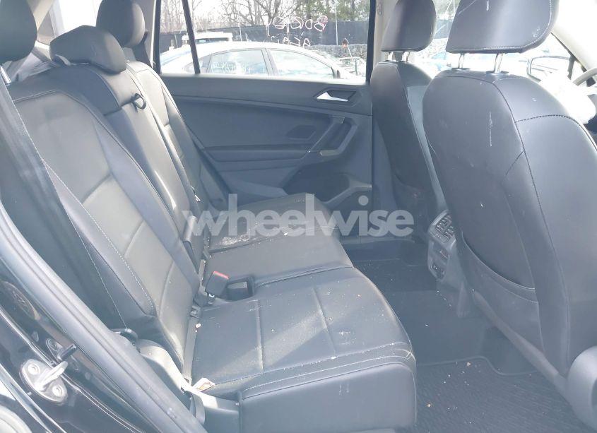 Photo 8 of 2020 Volkswagen Tiguan 2.0T SE/2.0T SE R-LINE BLACK/2.0T SEL (VIN 3VV2B7AX3LM182058)