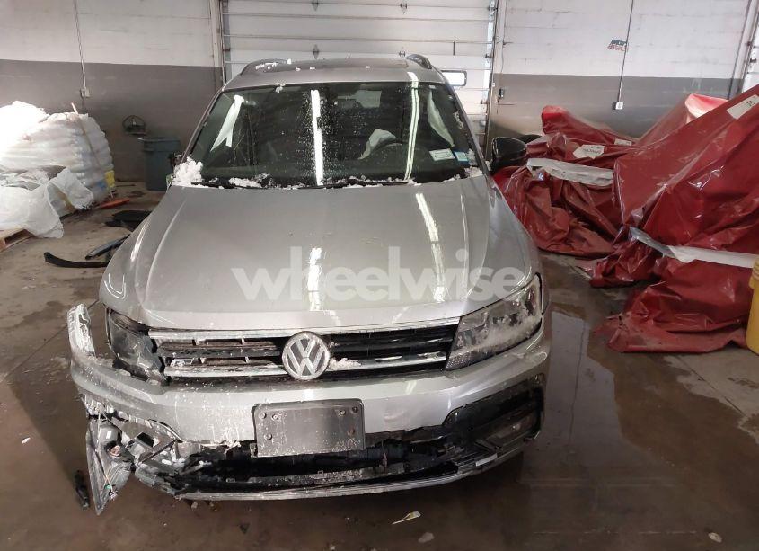 Photo 13 of 2021 Volkswagen Tiguan 2.0T SE/2.0T SE R-LINE BLACK/2.0T SEL (VIN 3VV2B7AX3MM010615)