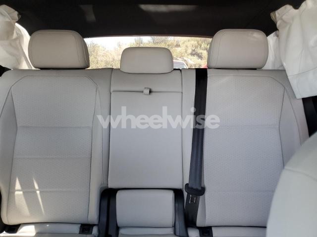 Photo 4 of 2021 VOLKSWAGEN TIGUAN SE (VIN 3VV2B7AX3MM101819)