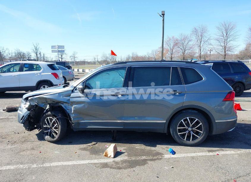 Photo 15 of 2021 Volkswagen Tiguan (VIN 3VV2B7AX3MM116529)