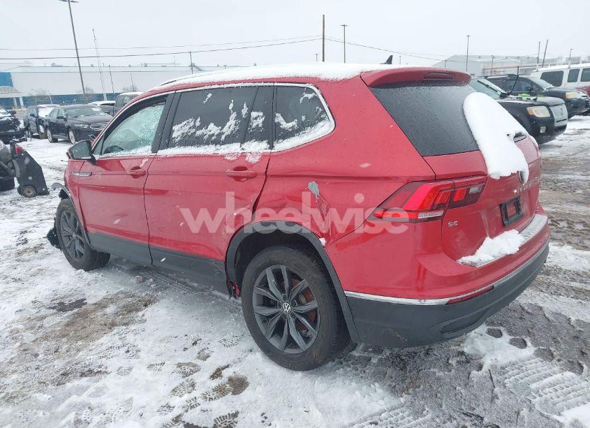 Photo 3 of 2022 Volkswagen Tiguan 2.0T SE (VIN 3VV2B7AX3NM130870)