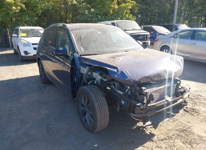 2022 Volkswagen Tiguan 2.0T SE (VIN 3VV2B7AX3NM167367) main photo