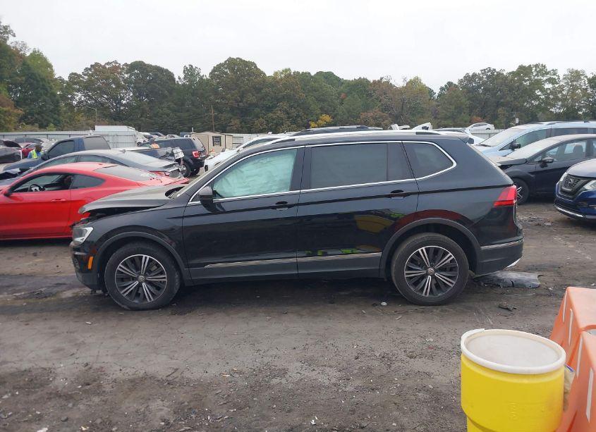 Photo 14 of 2018 Volkswagen Tiguan 2.0T SE/2.0T SEL (VIN 3VV2B7AX4JM006424)