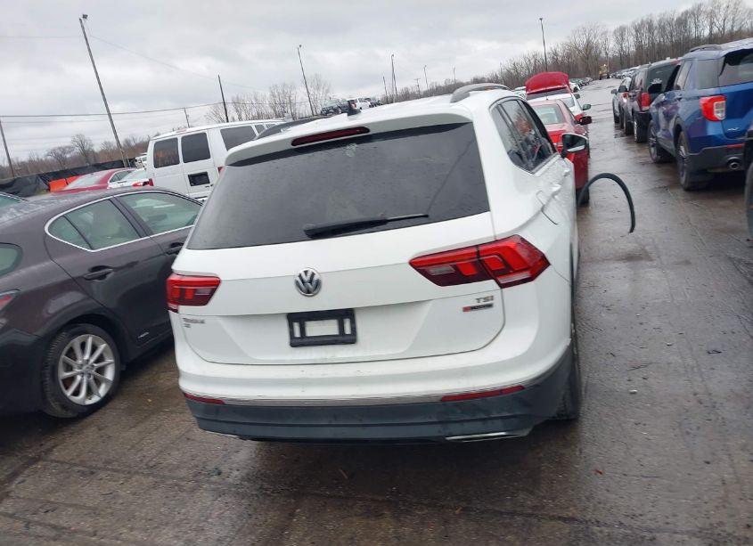 Photo 17 of 2018 Volkswagen Tiguan 2.0T SE/2.0T SEL (VIN 3VV2B7AX4JM079874)