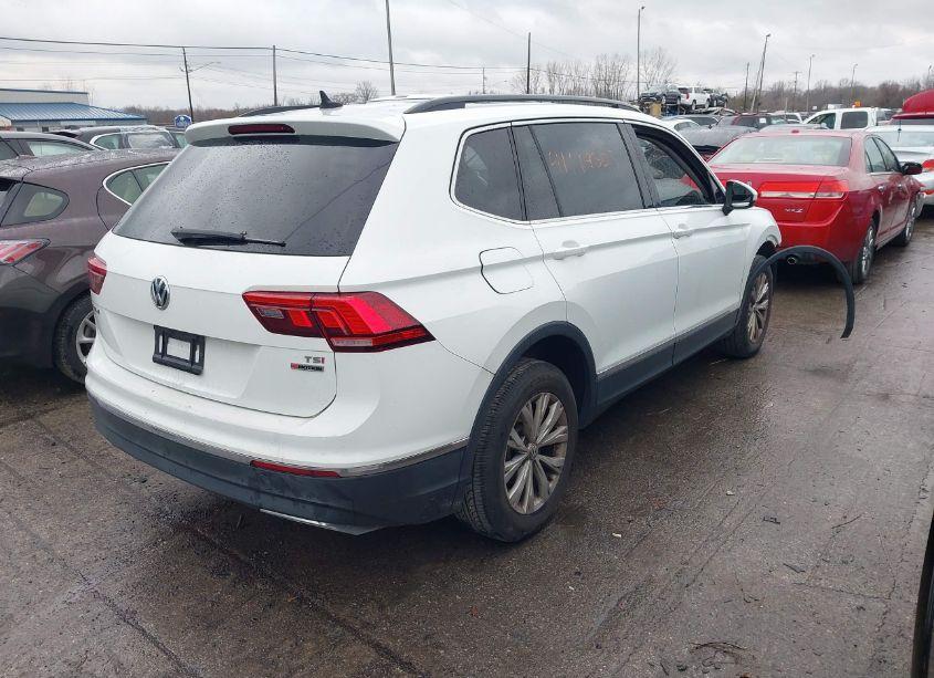 Photo 4 of 2018 Volkswagen Tiguan 2.0T SE/2.0T SEL (VIN 3VV2B7AX4JM079874)