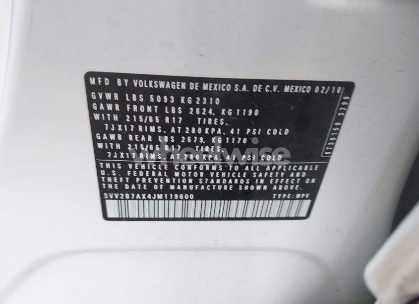 Photo 9 of 2018 Volkswagen Tiguan (VIN 3VV2B7AX4JM119600)