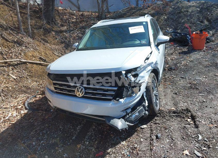 Photo 13 of 2019 Volkswagen Tiguan 2.0T SE/2.0T SEL/2.0T SEL R-LINE/2.0T SEL R-LINE BLACK (VIN 3VV2B7AX4KM006215)