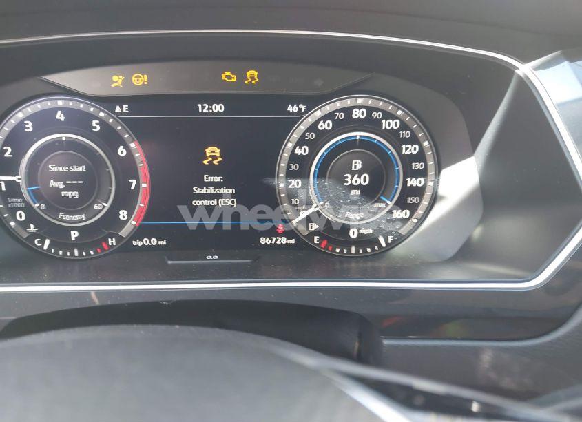 Photo 16 of 2019 Volkswagen Tiguan 2.0T SE/2.0T SEL/2.0T SEL R-LINE/2.0T SEL R-LINE BLACK (VIN 3VV2B7AX4KM006215)