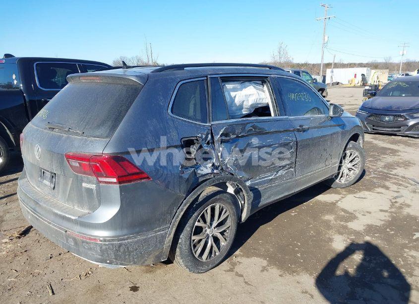 Photo 4 of 2019 Volkswagen Tiguan 2.0T SE/2.0T SEL/2.0T SEL R-LINE/2.0T SEL R-LINE BLACK (VIN 3VV2B7AX4KM013634)