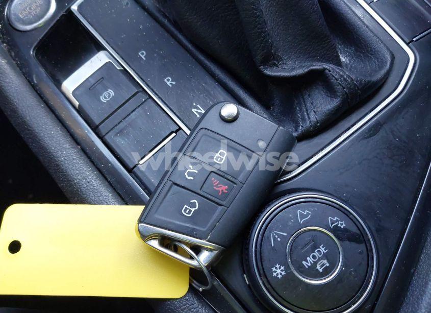 Photo 11 of 2019 Volkswagen Tiguan 2.0T SE/2.0T SEL/2.0T SEL R-LINE/2.0T SEL R-LINE BLACK (VIN 3VV2B7AX4KM031258)