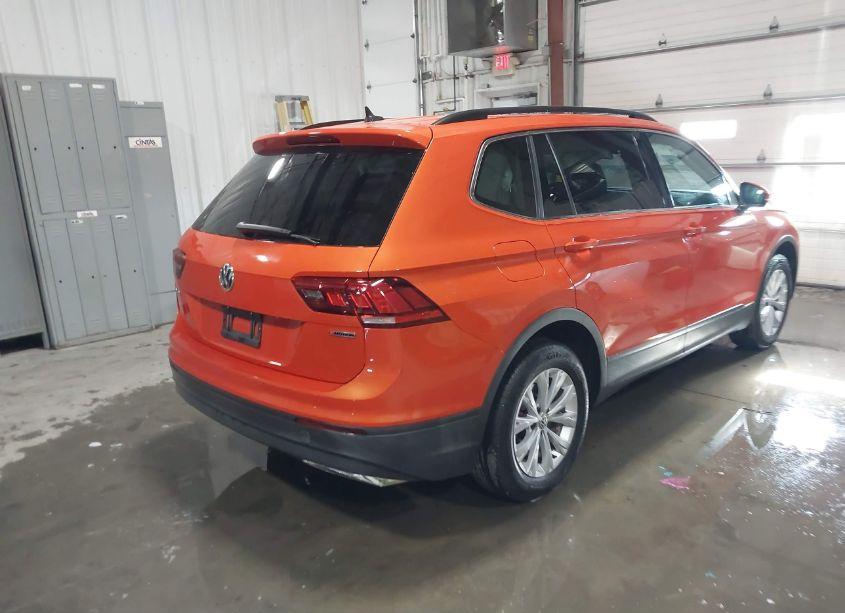 Photo 4 of 2019 Volkswagen Tiguan 2.0T SE/2.0T SEL/2.0T SEL R-LINE/2.0T SEL R-LINE BLACK (VIN 3VV2B7AX4KM052112)