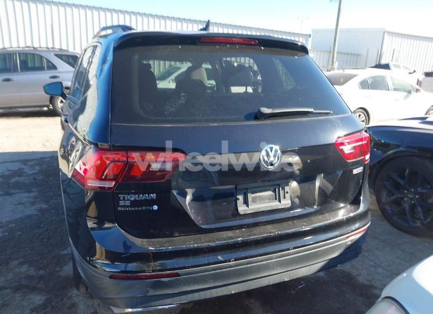 Photo 16 of 2019 Volkswagen Tiguan 2.0T SE/2.0T SEL/2.0T SEL R-LINE/2.0T SEL R-LINE BLACK (VIN 3VV2B7AX4KM190944)