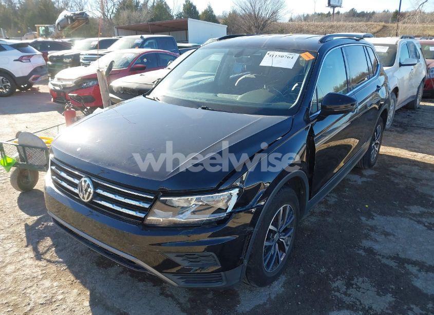Photo 6 of 2019 Volkswagen Tiguan 2.0T SE/2.0T SEL/2.0T SEL R-LINE/2.0T SEL R-LINE BLACK (VIN 3VV2B7AX4KM190944)