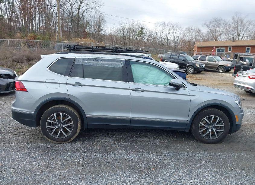 Photo 12 of 2020 Volkswagen Tiguan 2.0T SE/2.0T SE R-LINE BLACK/2.0T SEL (VIN 3VV2B7AX4LM054976)