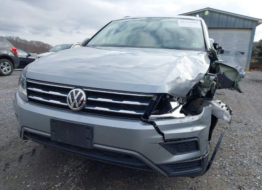 Photo 20 of 2020 Volkswagen Tiguan 2.0T SE/2.0T SE R-LINE BLACK/2.0T SEL (VIN 3VV2B7AX4LM054976)