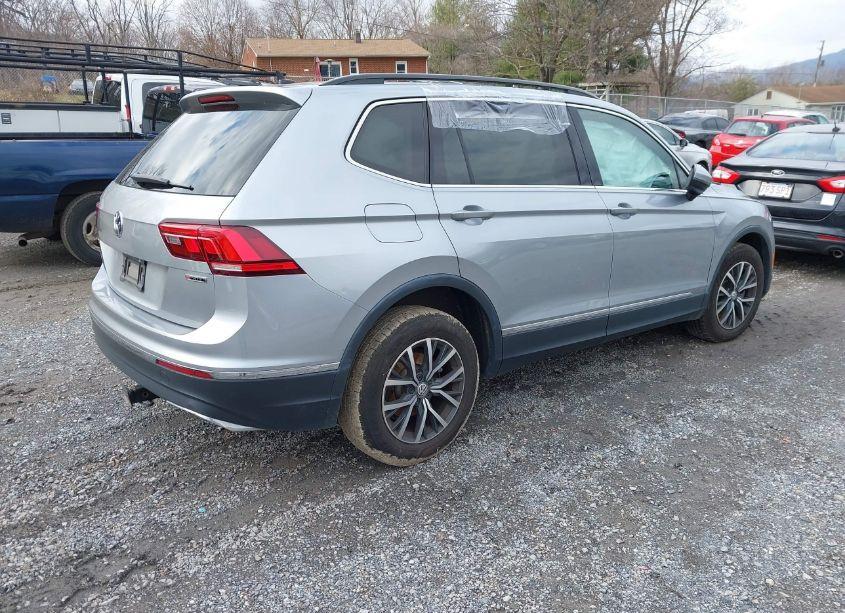 Photo 4 of 2020 Volkswagen Tiguan 2.0T SE/2.0T SE R-LINE BLACK/2.0T SEL (VIN 3VV2B7AX4LM054976)