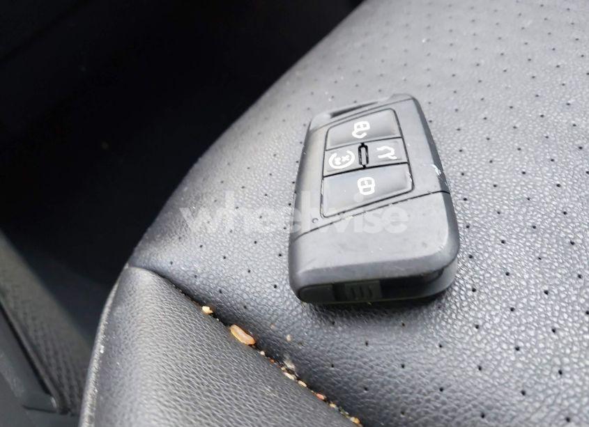 Photo 11 of 2020 Volkswagen Tiguan 2.0T SE/2.0T SE R-LINE BLACK/2.0T SEL (VIN 3VV2B7AX4LM071664)