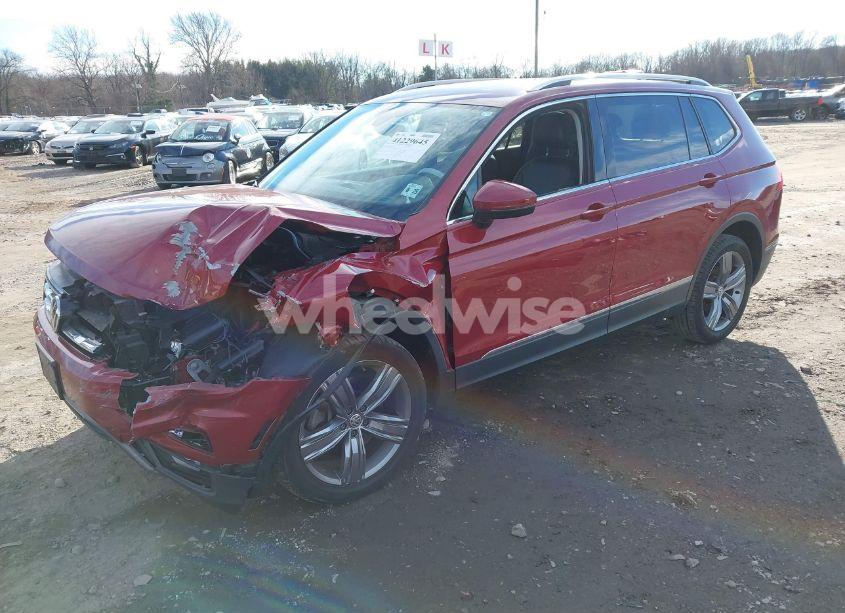 Photo 2 of 2020 Volkswagen Tiguan 2.0T SE/2.0T SE R-LINE BLACK/2.0T SEL (VIN 3VV2B7AX4LM071664)