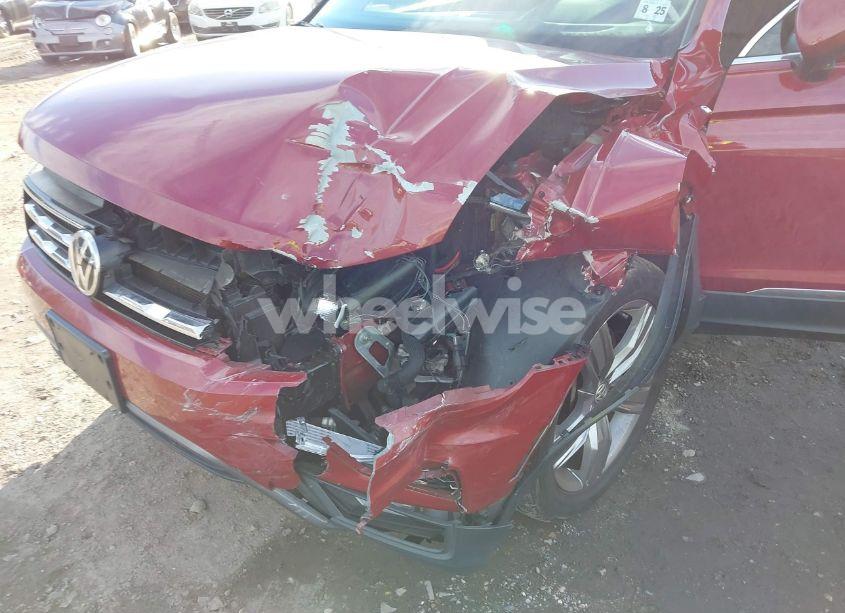 Photo 6 of 2020 Volkswagen Tiguan 2.0T SE/2.0T SE R-LINE BLACK/2.0T SEL (VIN 3VV2B7AX4LM071664)