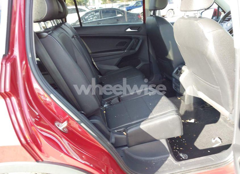 Photo 8 of 2020 Volkswagen Tiguan 2.0T SE/2.0T SE R-LINE BLACK/2.0T SEL (VIN 3VV2B7AX4LM071664)