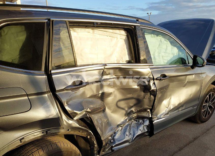 Photo 6 of 2020 Volkswagen Tiguan 2.0T SE/2.0T SE R-LINE BLACK/2.0T SEL (VIN 3VV2B7AX4LM081515)