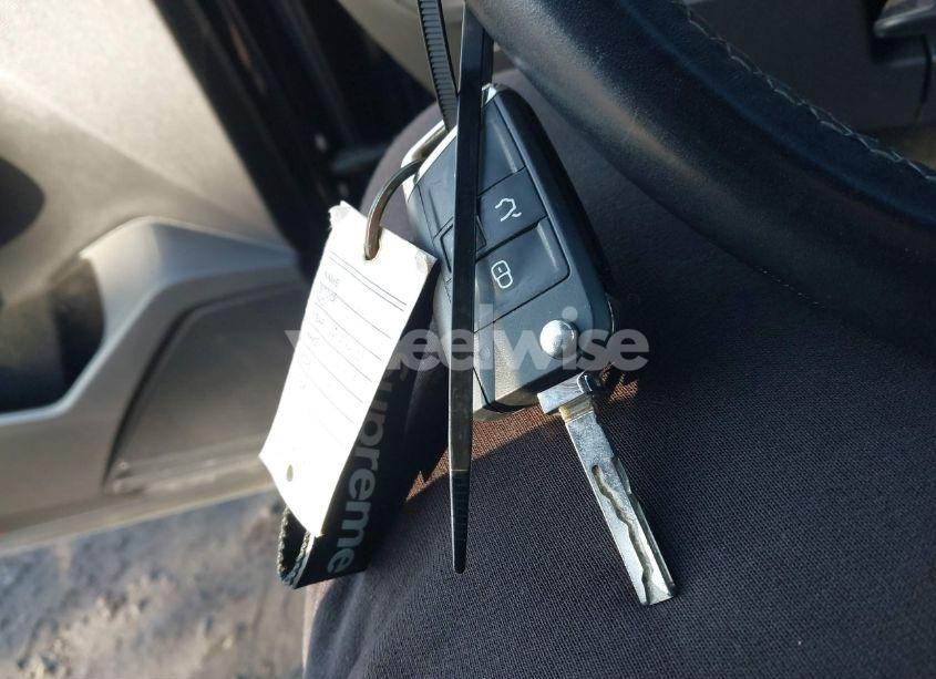 Photo 11 of 2020 Volkswagen Tiguan 2.0T SE/2.0T SE R-LINE BLACK/2.0T SEL (VIN 3VV2B7AX4LM086536)