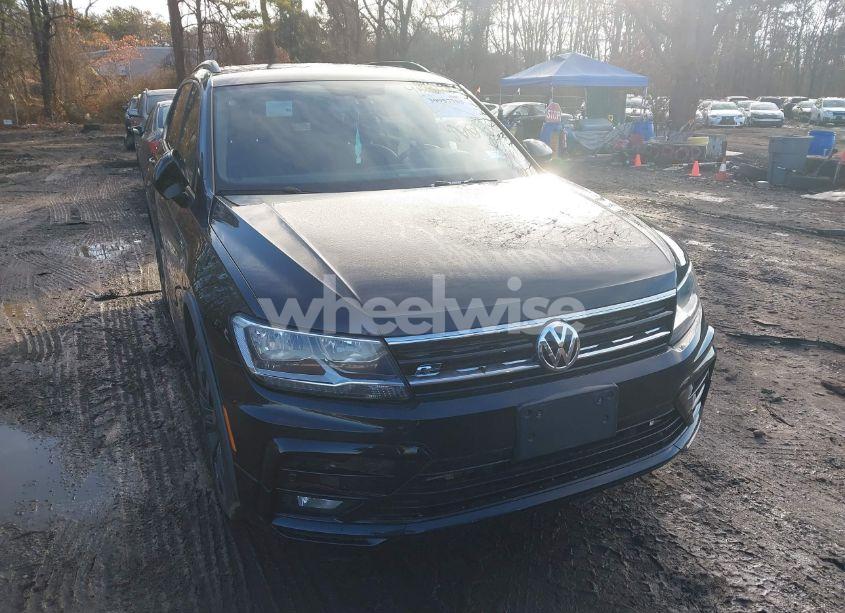 Photo 12 of 2020 Volkswagen Tiguan 2.0T SE/2.0T SE R-LINE BLACK/2.0T SEL (VIN 3VV2B7AX4LM086536)