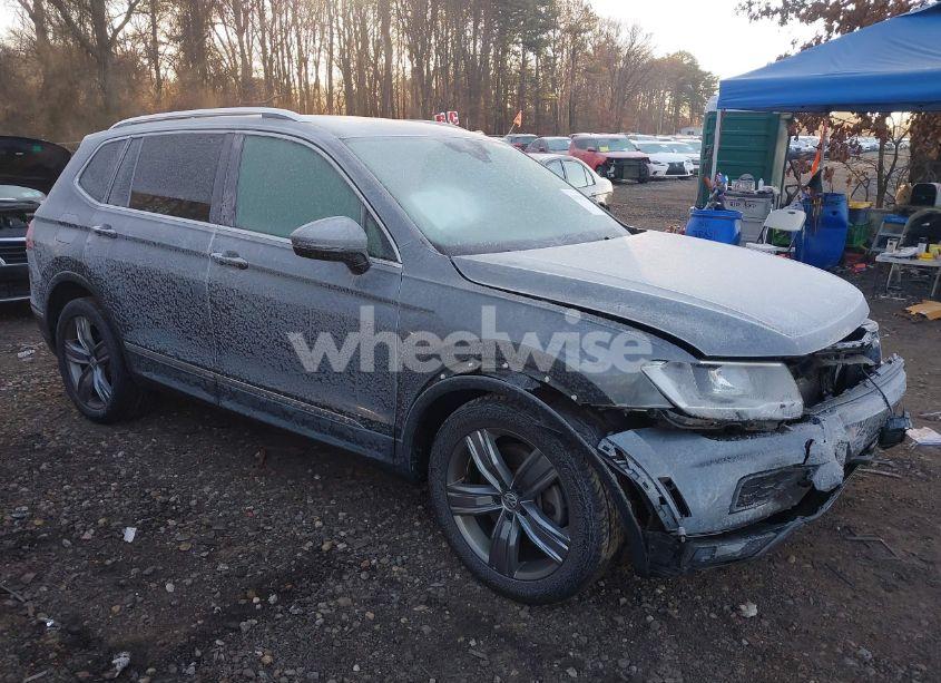 2020 Volkswagen Tiguan 2.0T SE/2.0T SE R-LINE BLACK/2.0T SEL (VIN 3VV2B7AX4LM094507) main photo