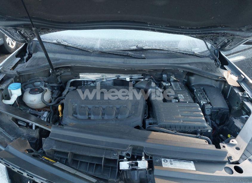 Photo 10 of 2020 Volkswagen Tiguan 2.0T SE/2.0T SE R-LINE BLACK/2.0T SEL (VIN 3VV2B7AX4LM094507)