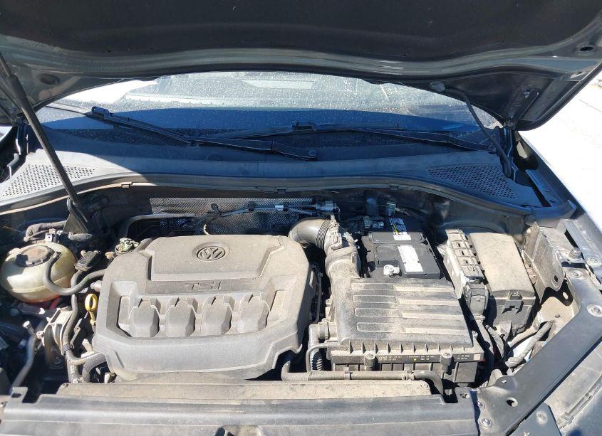 Photo 10 of 2021 Volkswagen Tiguan 2.0T SE/2.0T SE R-LINE BLACK/2.0T SEL (VIN 3VV2B7AX4MM010347)