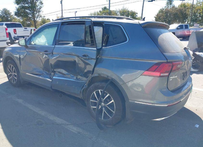 Photo 3 of 2021 Volkswagen Tiguan 2.0T SE/2.0T SE R-LINE BLACK/2.0T SEL (VIN 3VV2B7AX4MM010347)