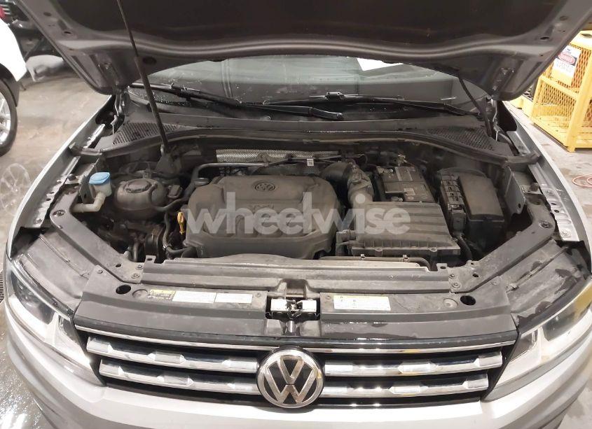 Photo 10 of 2021 Volkswagen Tiguan 2.0T SE/2.0T SE R-LINE BLACK/2.0T SEL (VIN 3VV2B7AX4MM110478)