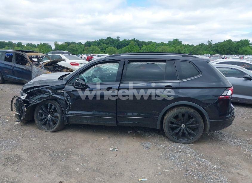 Photo 14 of 2021 Volkswagen Tiguan 2.0T SE/2.0T SE R-LINE BLACK/2.0T SEL (VIN 3VV2B7AX4MM111887)