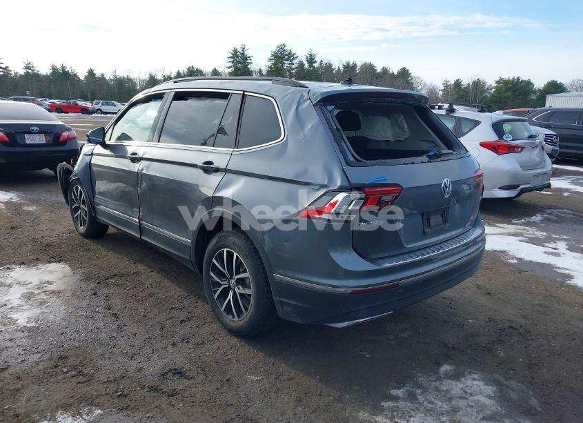 Photo 3 of 2021 Volkswagen Tiguan 2.0T SE/2.0T SE R-LINE BLACK/2.0T SEL (VIN 3VV2B7AX4MM116135)