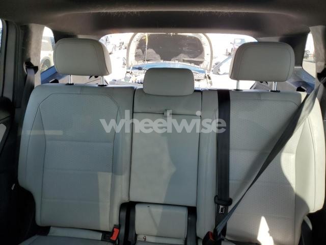 Photo 7 of 2021 VOLKSWAGEN TIGUAN SE (VIN 3VV2B7AX4MM149636)