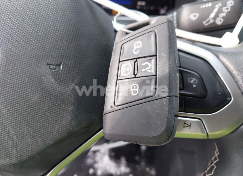 Photo 11 of 2022 Volkswagen Tiguan 2.0T SE (VIN 3VV2B7AX4NM027568)