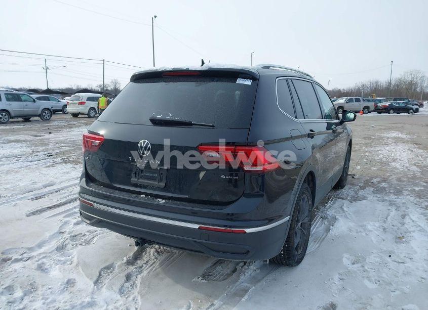 Photo 4 of 2022 Volkswagen Tiguan 2.0T SE (VIN 3VV2B7AX4NM027568)