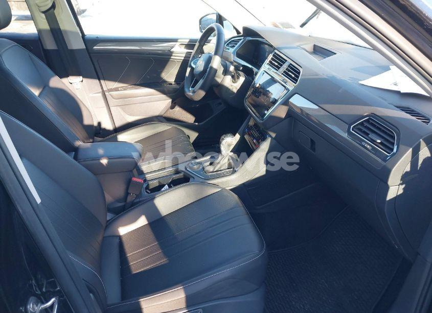 Photo 5 of 2022 Volkswagen Tiguan 2.0T SE (VIN 3VV2B7AX4NM036657)