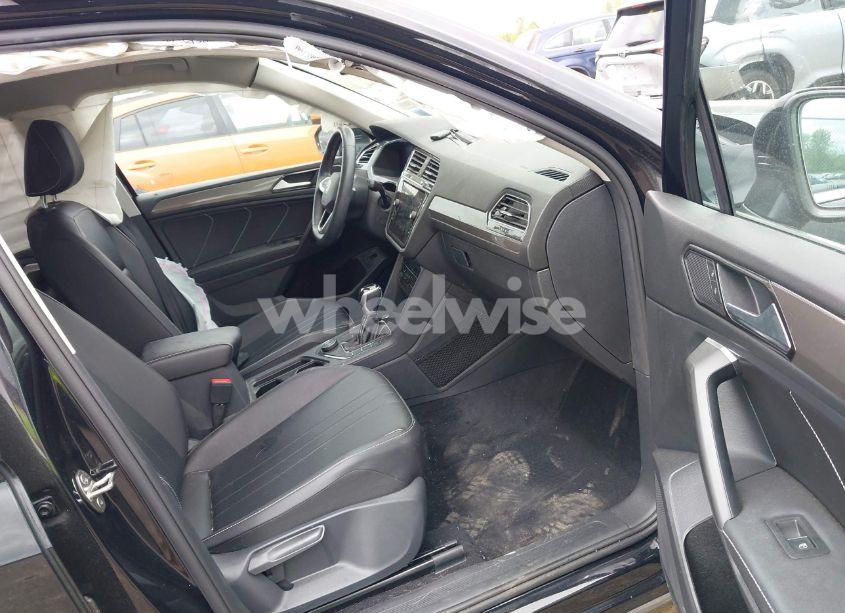 Photo 5 of 2022 Volkswagen Tiguan 2.0T SE (VIN 3VV2B7AX4NM093585)