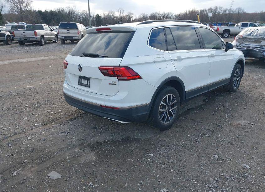 Photo 4 of 2018 Volkswagen Tiguan 2.0T SE/2.0T SEL (VIN 3VV2B7AX5JM004424)