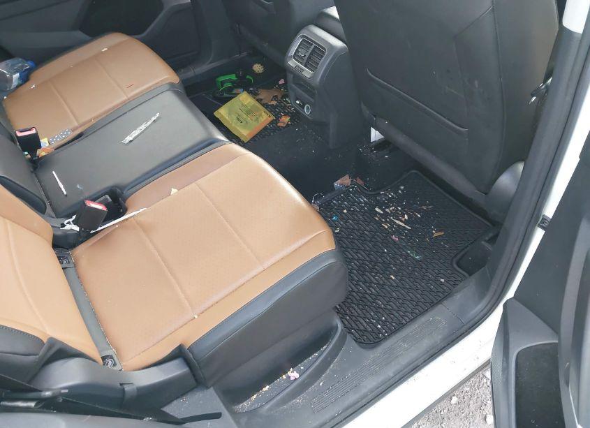 Photo 8 of 2018 Volkswagen Tiguan 2.0T SE/2.0T SEL (VIN 3VV2B7AX5JM004424)