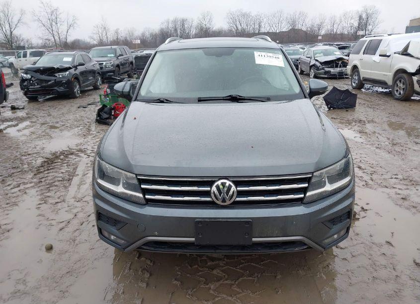 Photo 12 of 2018 Volkswagen Tiguan 2.0T SE/2.0T SEL (VIN 3VV2B7AX5JM043661)