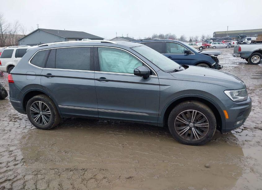 Photo 13 of 2018 Volkswagen Tiguan 2.0T SE/2.0T SEL (VIN 3VV2B7AX5JM043661)