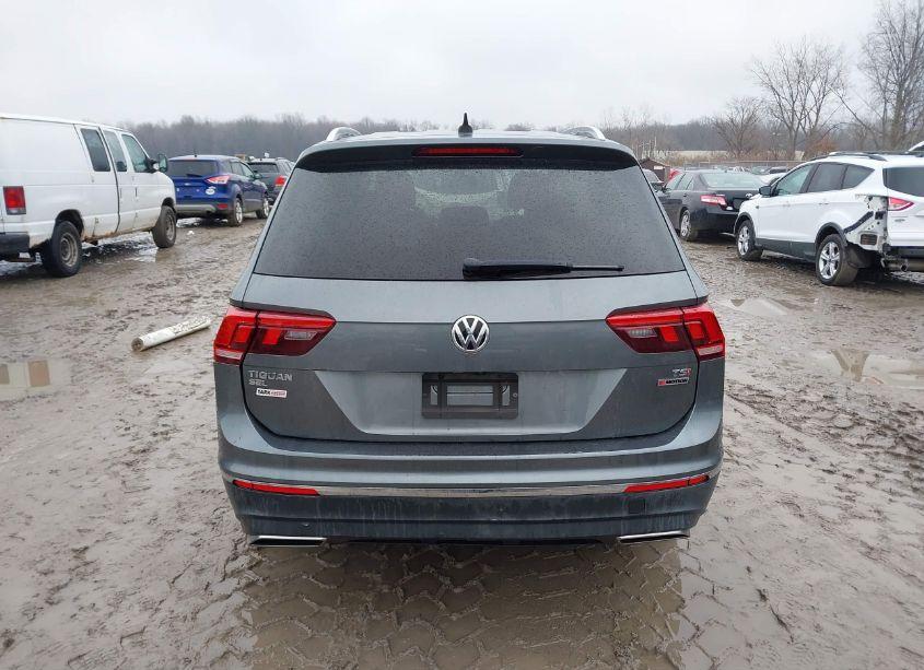 Photo 16 of 2018 Volkswagen Tiguan 2.0T SE/2.0T SEL (VIN 3VV2B7AX5JM043661)