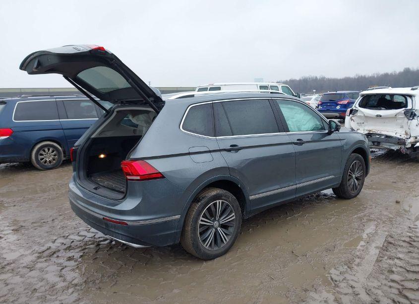 Photo 4 of 2018 Volkswagen Tiguan 2.0T SE/2.0T SEL (VIN 3VV2B7AX5JM043661)