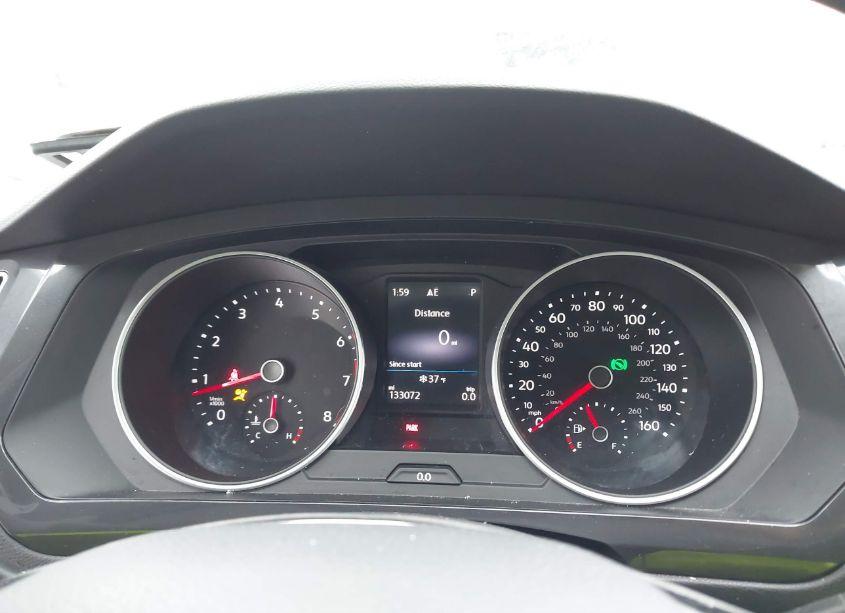 Photo 7 of 2018 Volkswagen Tiguan 2.0T SE/2.0T SEL (VIN 3VV2B7AX5JM043661)