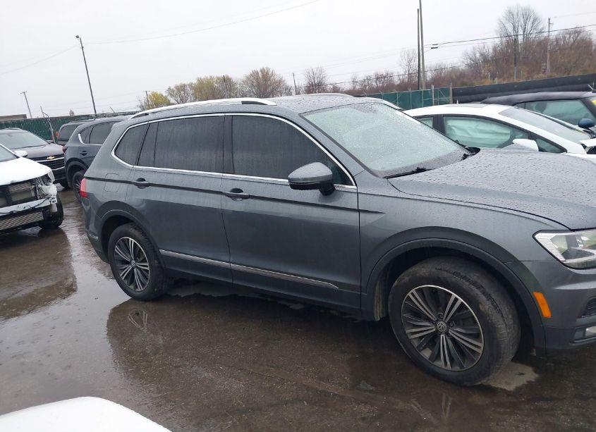 Photo 13 of 2018 Volkswagen Tiguan 2.0T SE/SEL (VIN 3VV2B7AX5JM062114)