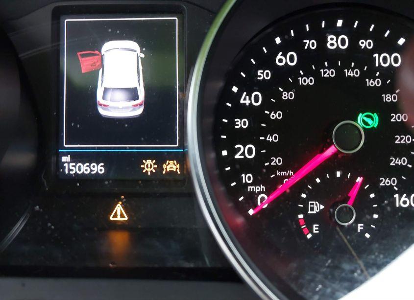 Photo 15 of 2018 Volkswagen Tiguan 2.0T SE/SEL (VIN 3VV2B7AX5JM062114)