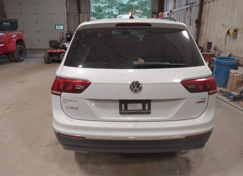 Photo 17 of 2018 Volkswagen Tiguan 2.0T SE/2.0T SEL (VIN 3VV2B7AX5JM115345)