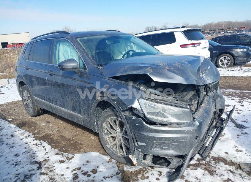 2018 Volkswagen Tiguan 2.0T SE/2.0T SEL (VIN 3VV2B7AX5JM211816) main photo